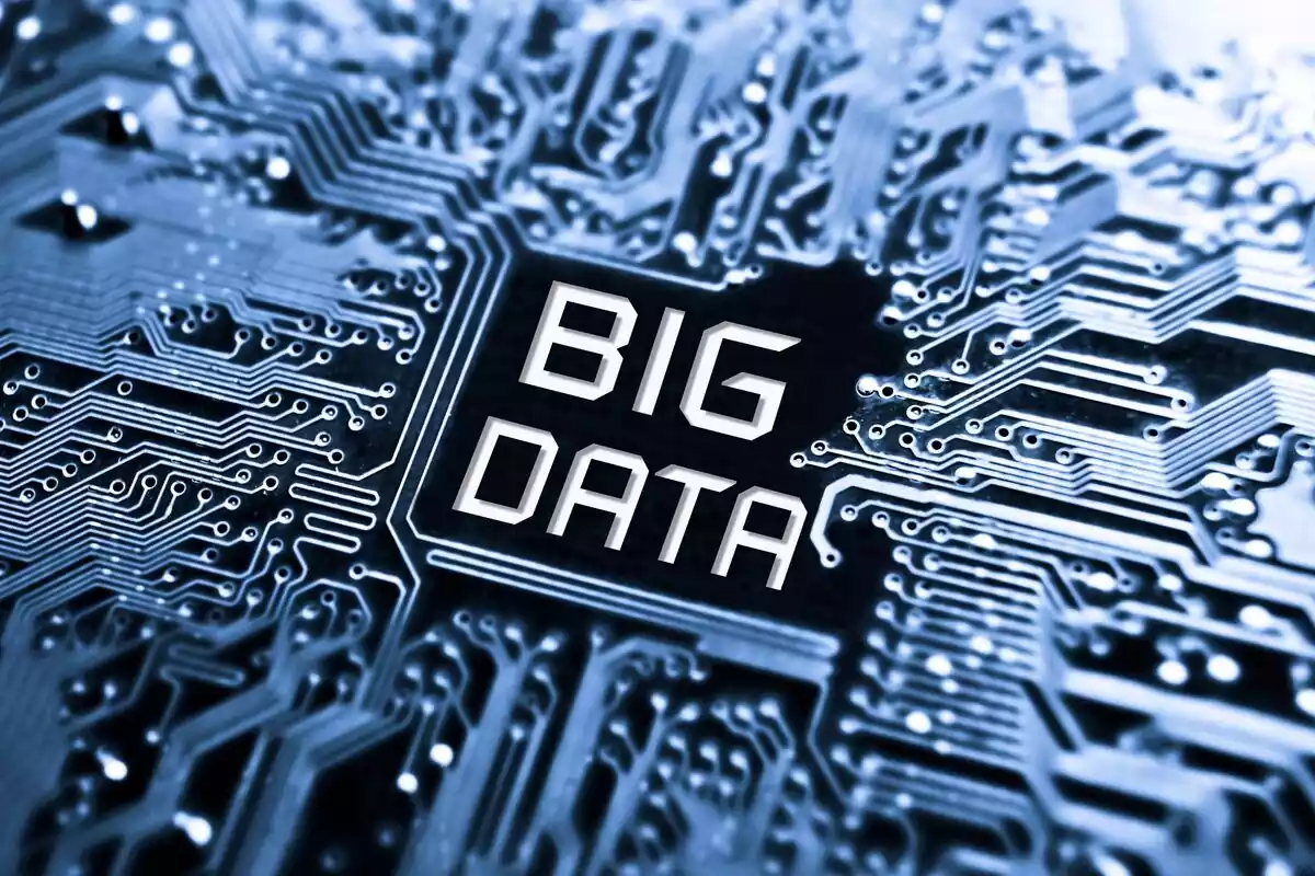 Microchip con la palabra Big Data escrita
