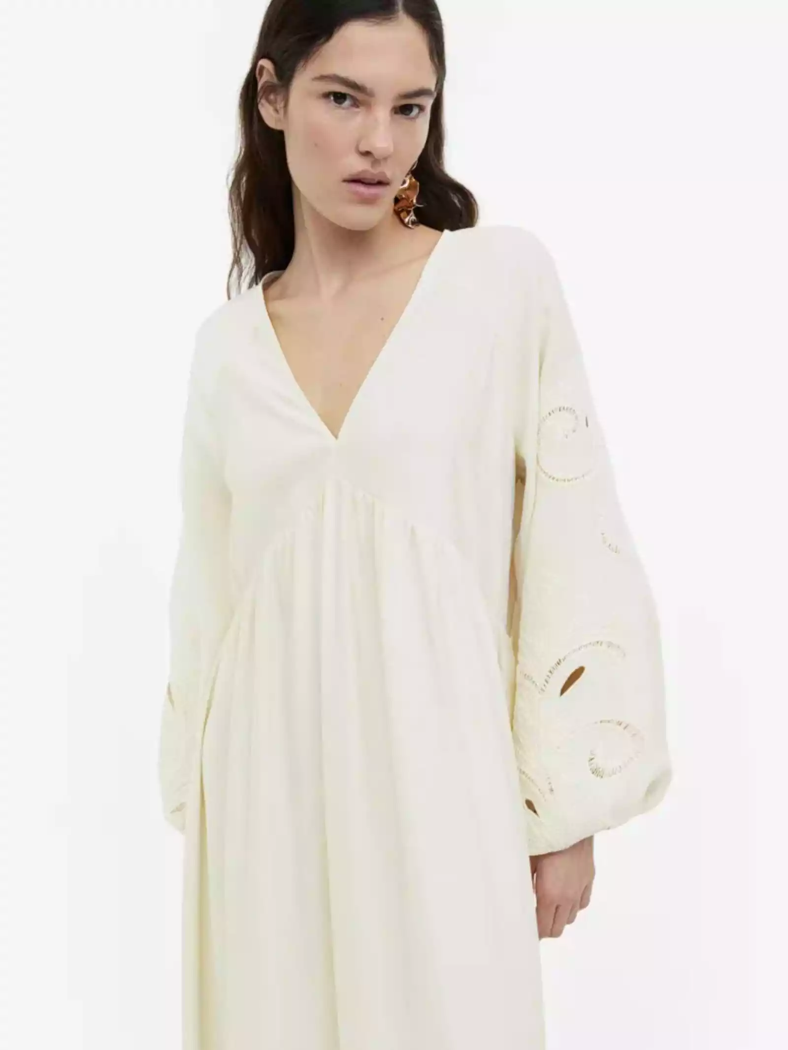 Armario Adoración trigo H&M tiene el vestido blanco y largo que querrás esta temporada de  primavera-verano