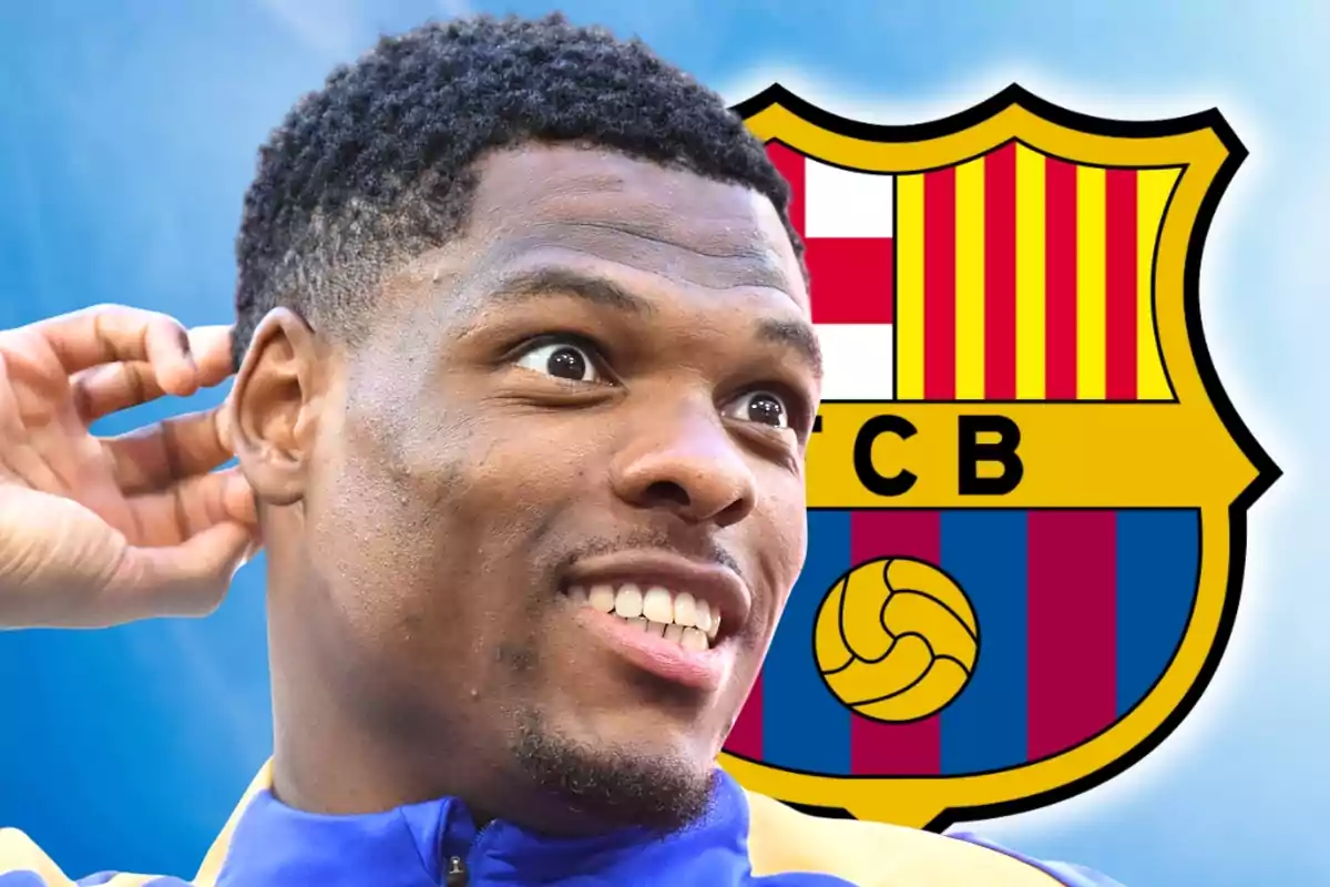 Futbolista sonriente con el escudo del FC Barcelona de fondo