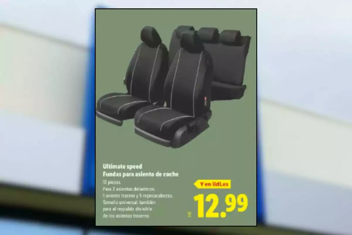 Imagen de un anuncio de fundas negras para asientos de coche con precio de 12.99 euros en una tienda Imagen de un anuncio de fundas negras para asientos de coche con precio de 12.99 euros en una tienda