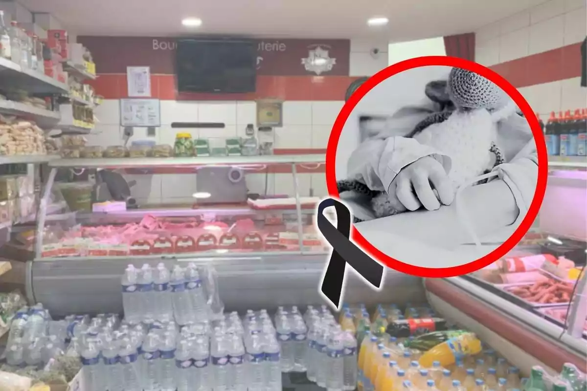 Interior de una tienda de abarrotes con botellas de agua y jugos en primer plano, al fondo un mostrador de carnes halal y un televisor, sobre la imagen aparece un círculo con la foto en blanco y negro de la mano de un niño hospitalizado junto a un crespón negro de luto.