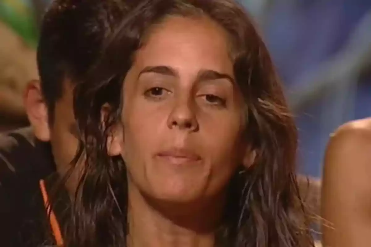 Anabel Pantoja con expresión seria en primer plano. Captura de 'Supervivientes' Anabel Pantoja con expresión seria en primer plano. Captura de 'Supervivientes'