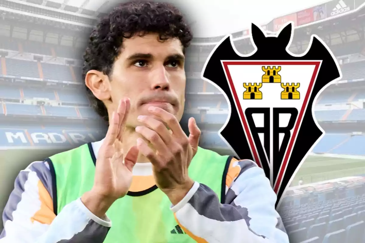 Futbolista aplaudiendo con el escudo del Albacete Balompié y un estadio de fondo