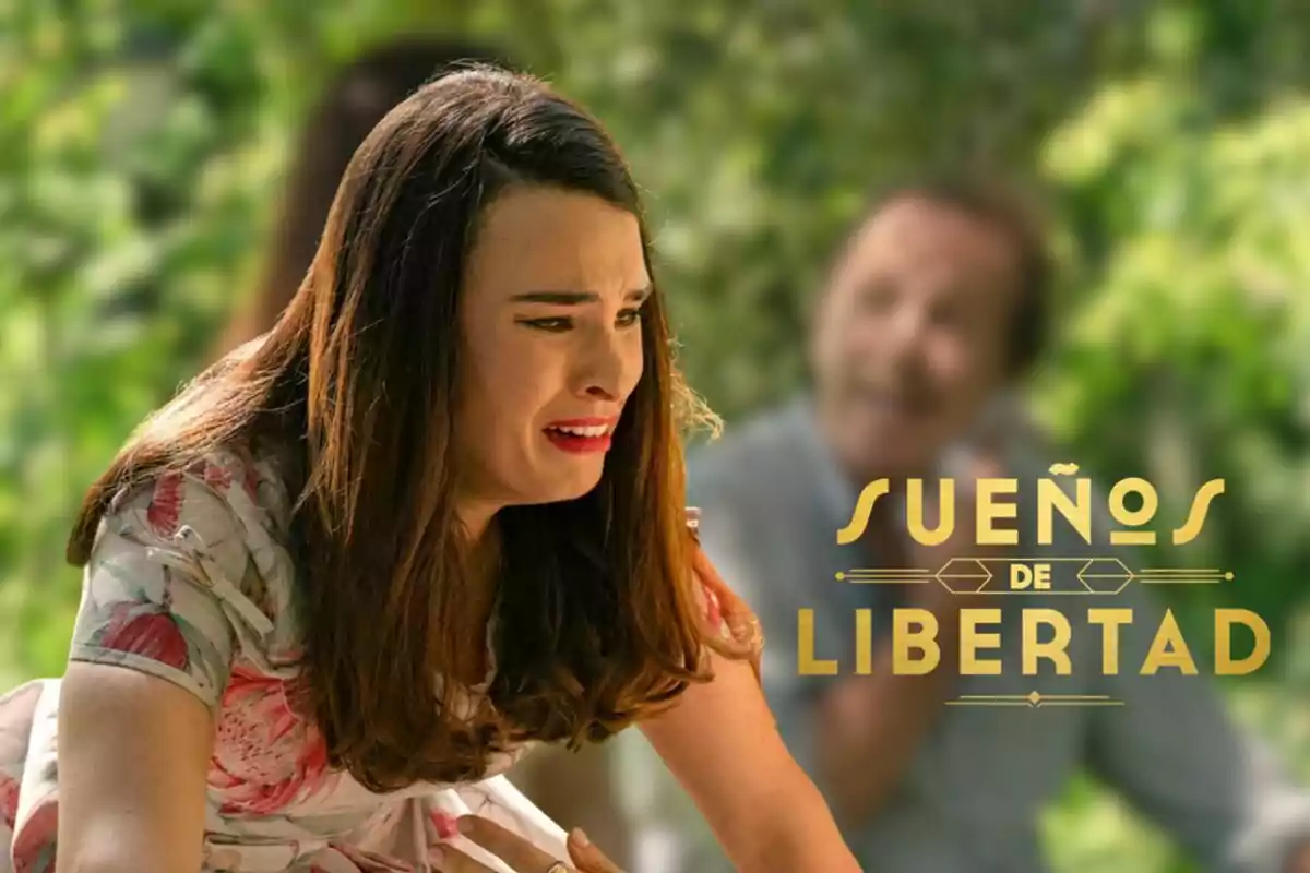 Alba Brunet con expresión de angustia en un entorno natural con el texto "Sueños de Libertad" en la imagen.