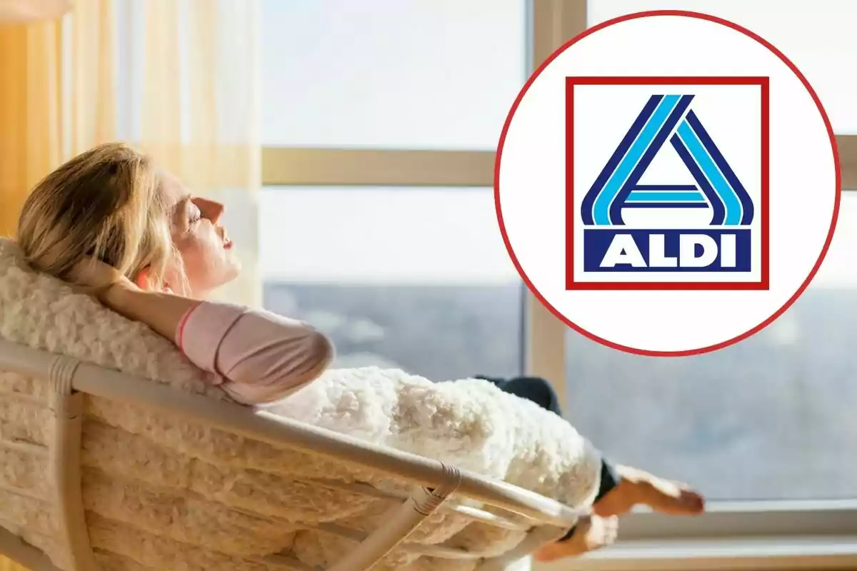 Mujer relajándose en una silla junto a una ventana con el logotipo de Aldi superpuesto.