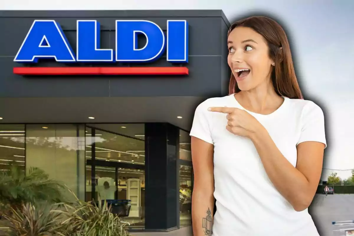 Mujer señalando la entrada de una tienda Aldi.