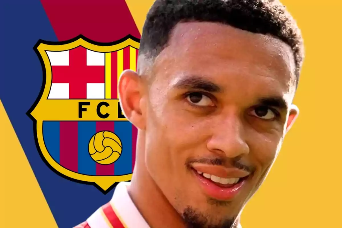 Un hombre sonriente con el escudo del FC Barcelona de fondo. Un hombre sonriente con el escudo del FC Barcelona de fondo.