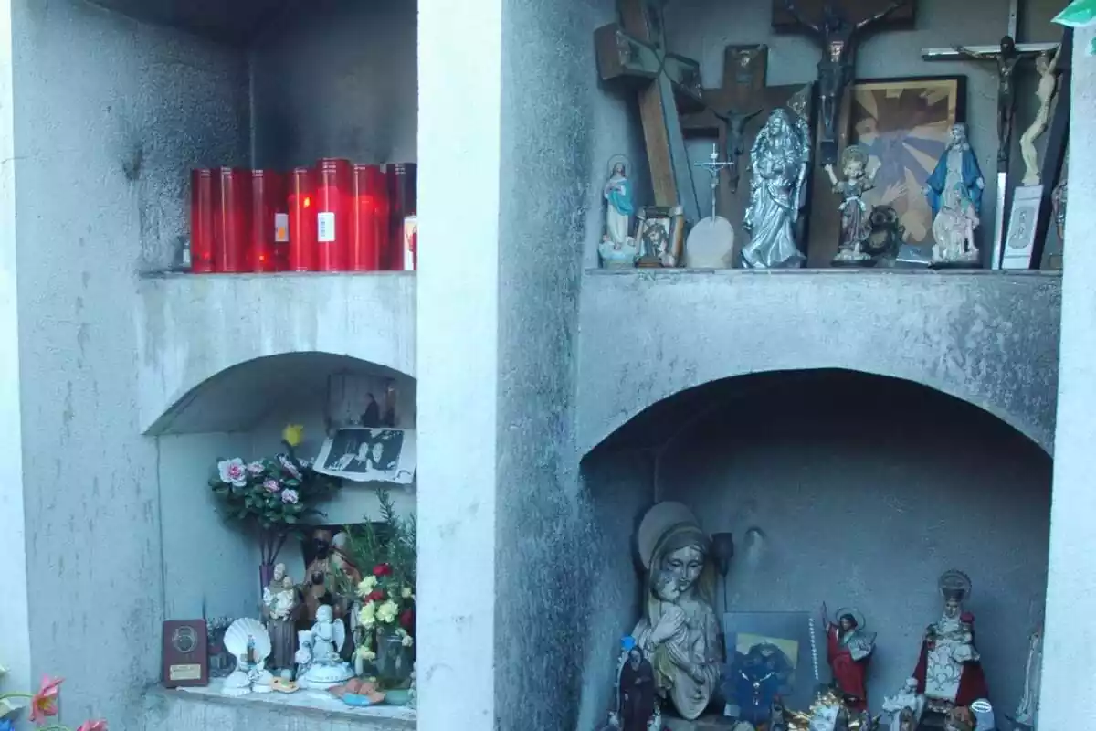 Parte del altar al Santet de Poble Nou Parte del altar al Santet de Poble Nou