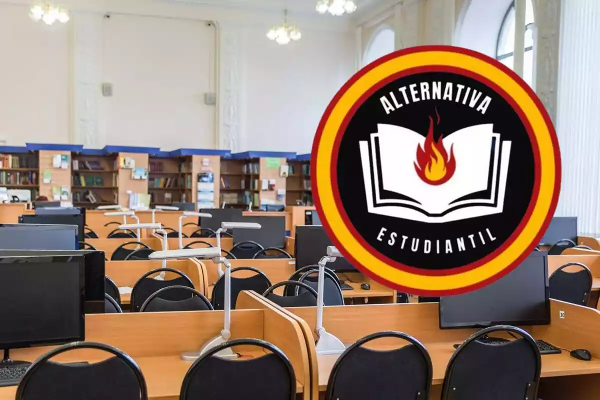 Montaje con una foto de una sala de estudio de una universidad de fondo y el logo de Alternativa Estudiantil en un primer plano