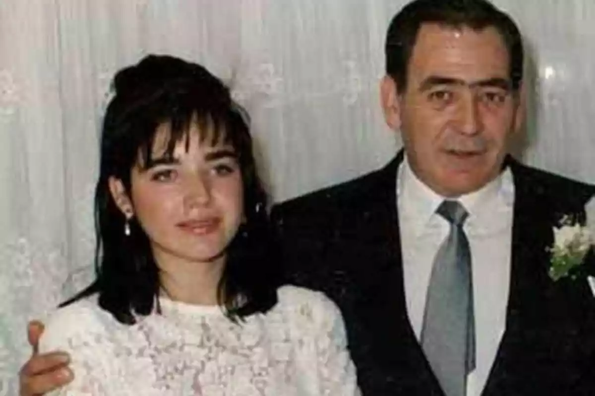 Ana Belén, desaparecida en 1994, junto a su padre Ana Belén, desaparecida en 1994, junto a su padre