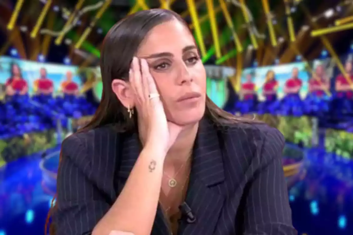 Anabel Pantoja enfadada en el plató de 'Supervivientes'