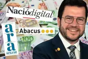Montaje de un plano medio de Pere Aragonès sonriendo, una imagen de billetes de euros de fondo y los logos del diari Ara, Nacio Digital y Abacus