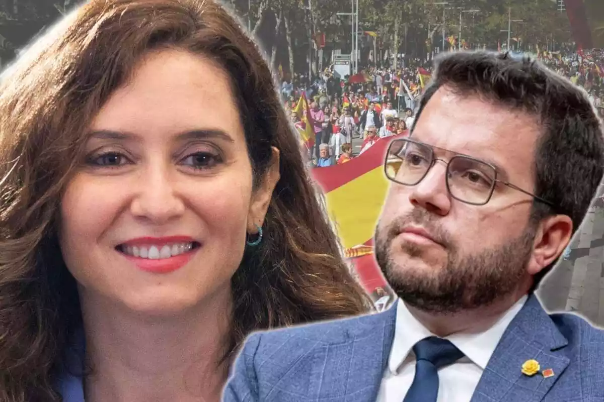 Montaje con un primer plano de Isabel Díaz Ayuso riendo y un plano medio cort de Pere Aragonès mirando al horizonte con cara de preocupación. De fondo, una imagen aerea de una manifestación constitucionalista en Barcelona con banderas españolas