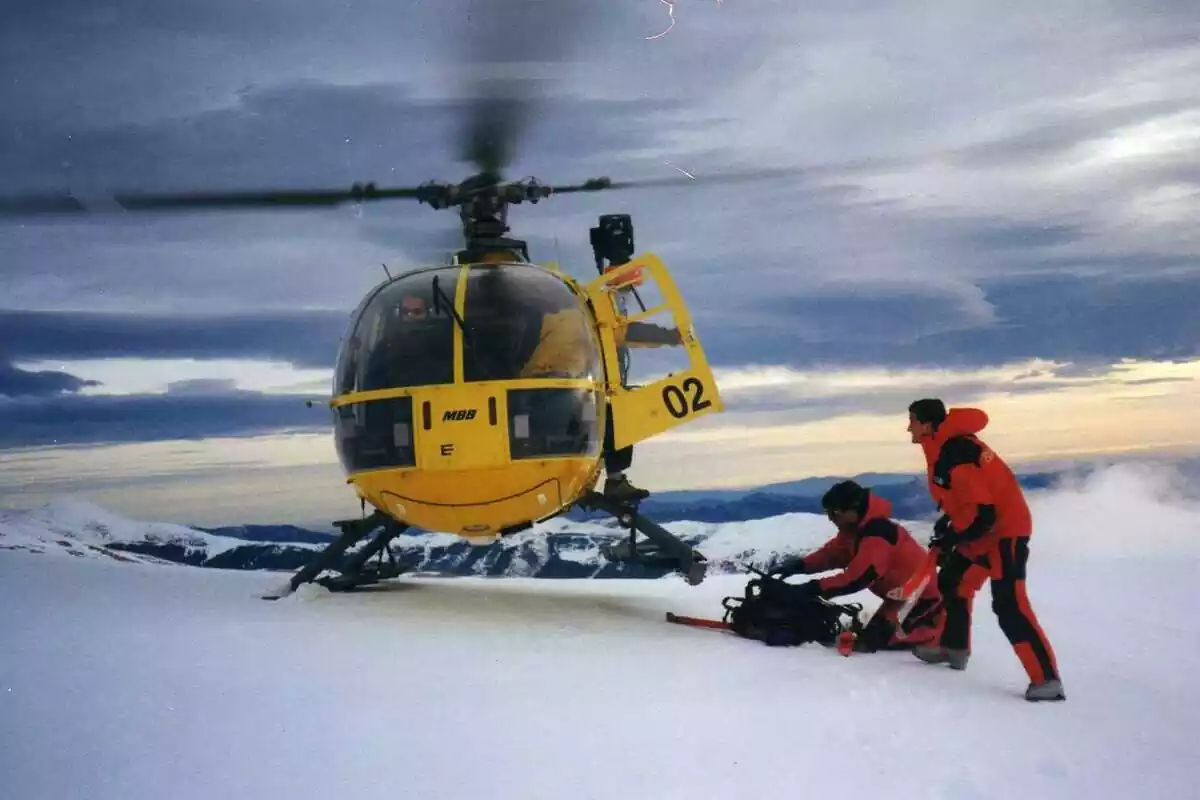 Helicóptero de rescate durante la tragedia de Balandrau Helicóptero de rescate durante la tragedia de Balandrau