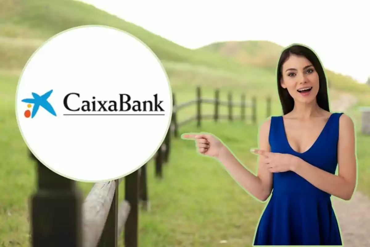 Mujer señalando el logo de CaixaBank en un entorno al aire libre con fondo de campo.