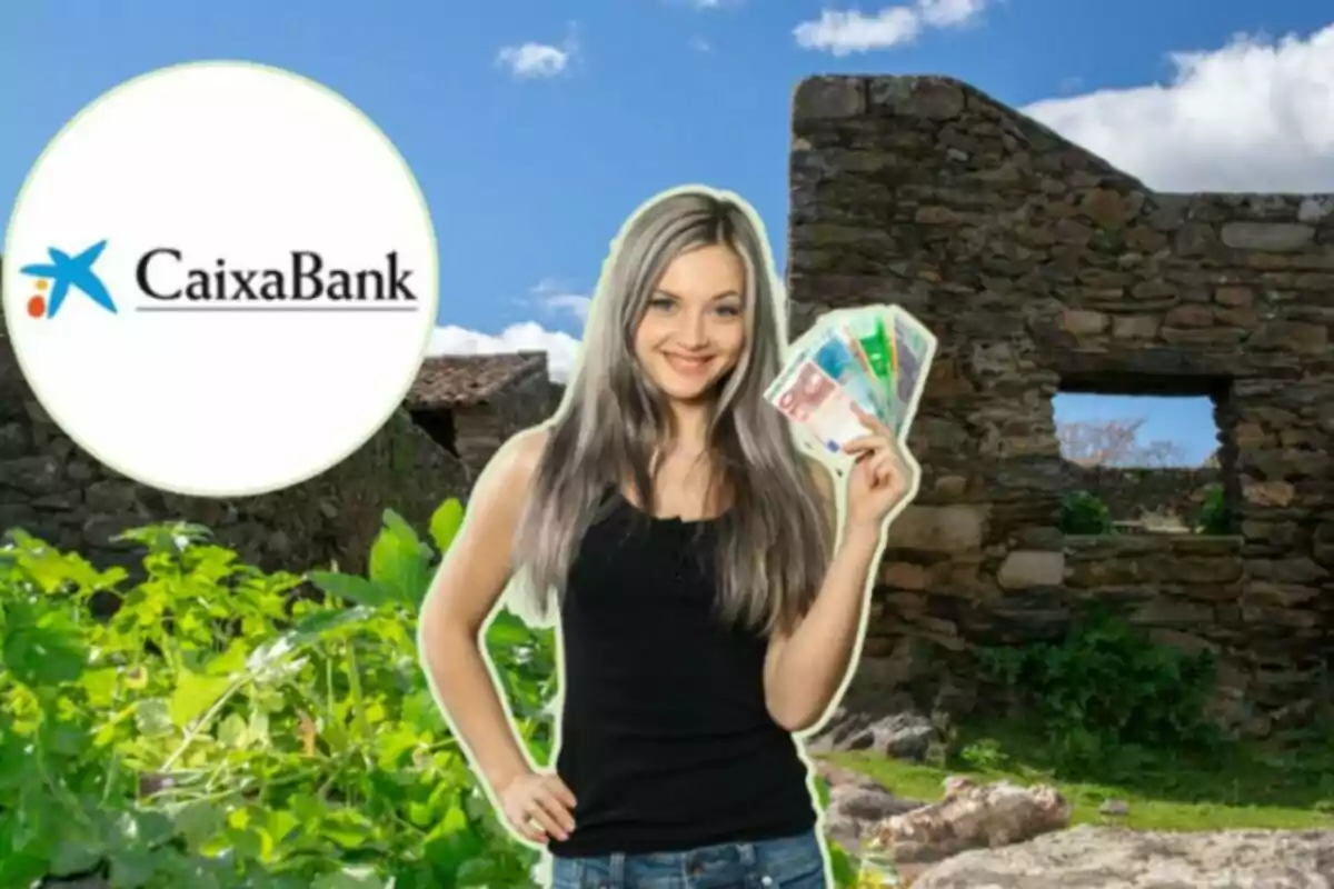 Una mujer sonriente sostiene billetes en la mano frente a una estructura de piedra en ruinas con el logotipo de CaixaBank en la esquina superior izquierda.