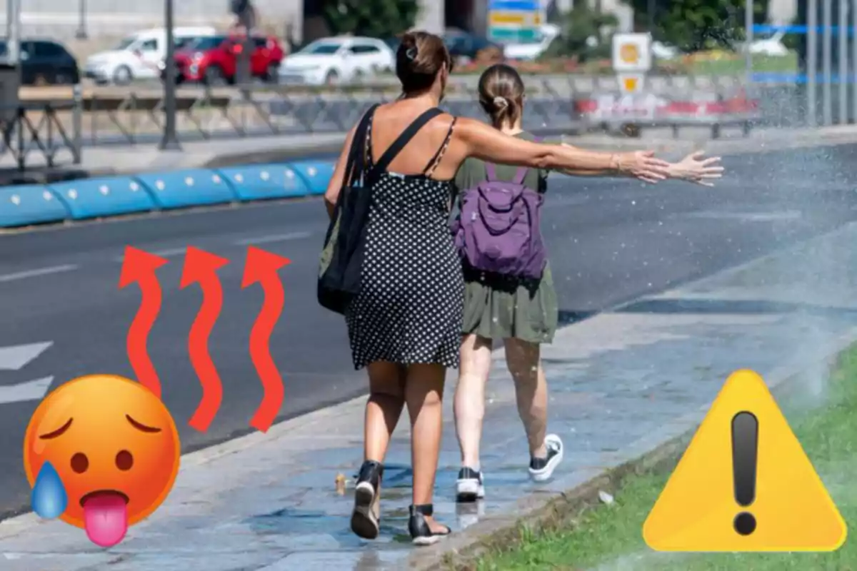 Dos personas caminando por la acera mientras un aspersor de agua las moja en un día caluroso, con emojis que representan calor y precaución. Dos personas caminando por la acera mientras un aspersor de agua las moja en un día caluroso, con emojis que representan calor y precaución.