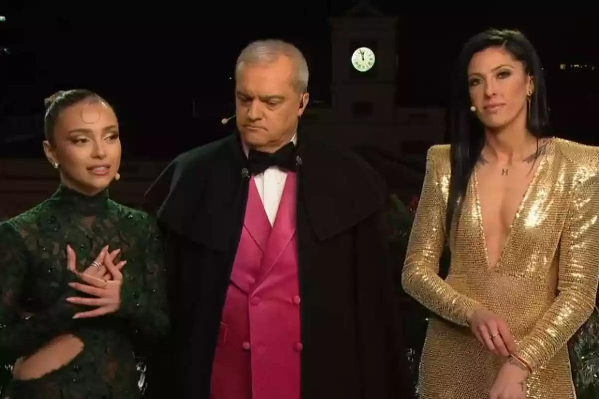 Ana Mena, Ramón García y Jennifer Hermosos, vestidos de gala en el programa de las campanas de TVE