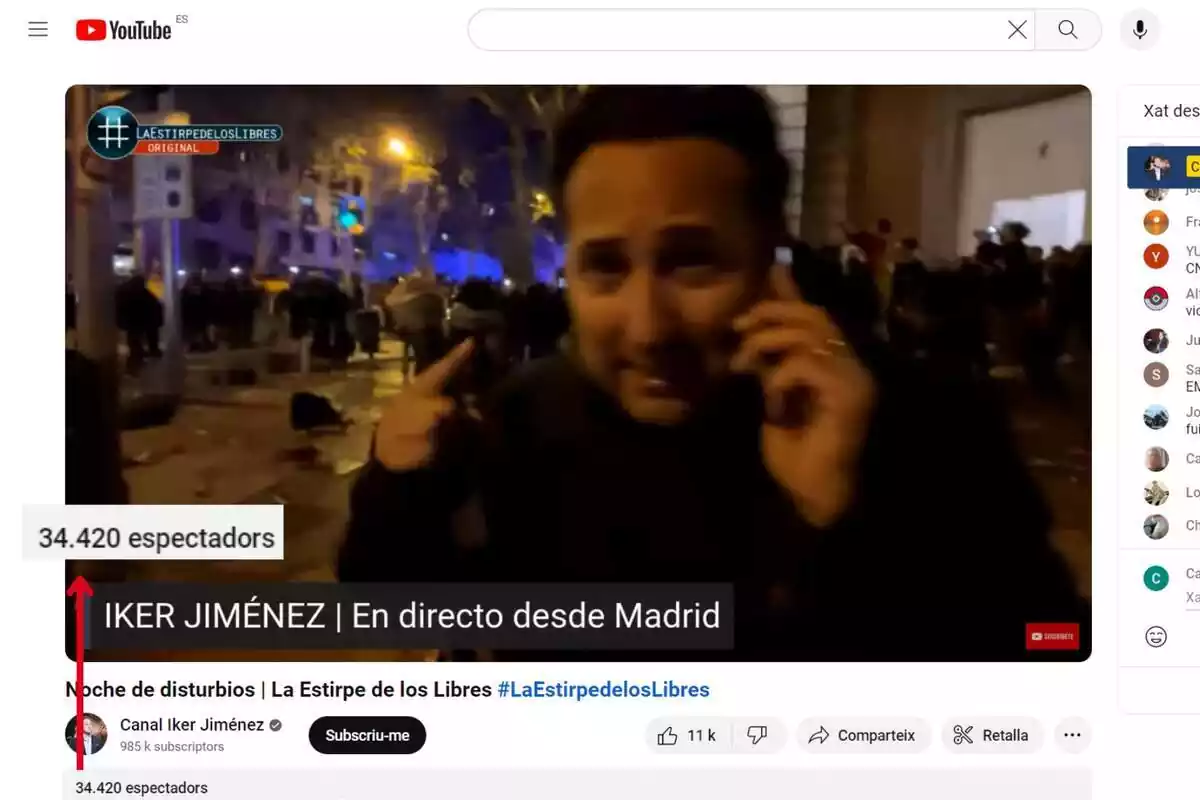 Captura de pantalla del directo de Iker Jiménez en youtube, durante los disturbios en la sede del PSOE en Ferraz, con más de 30.000 viewers