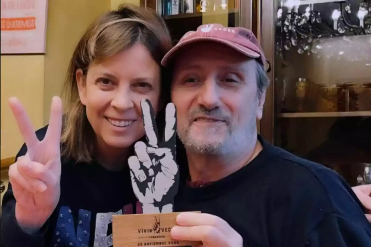 Captura de José Luis Gil junto a su mujer del Instagram de su hija