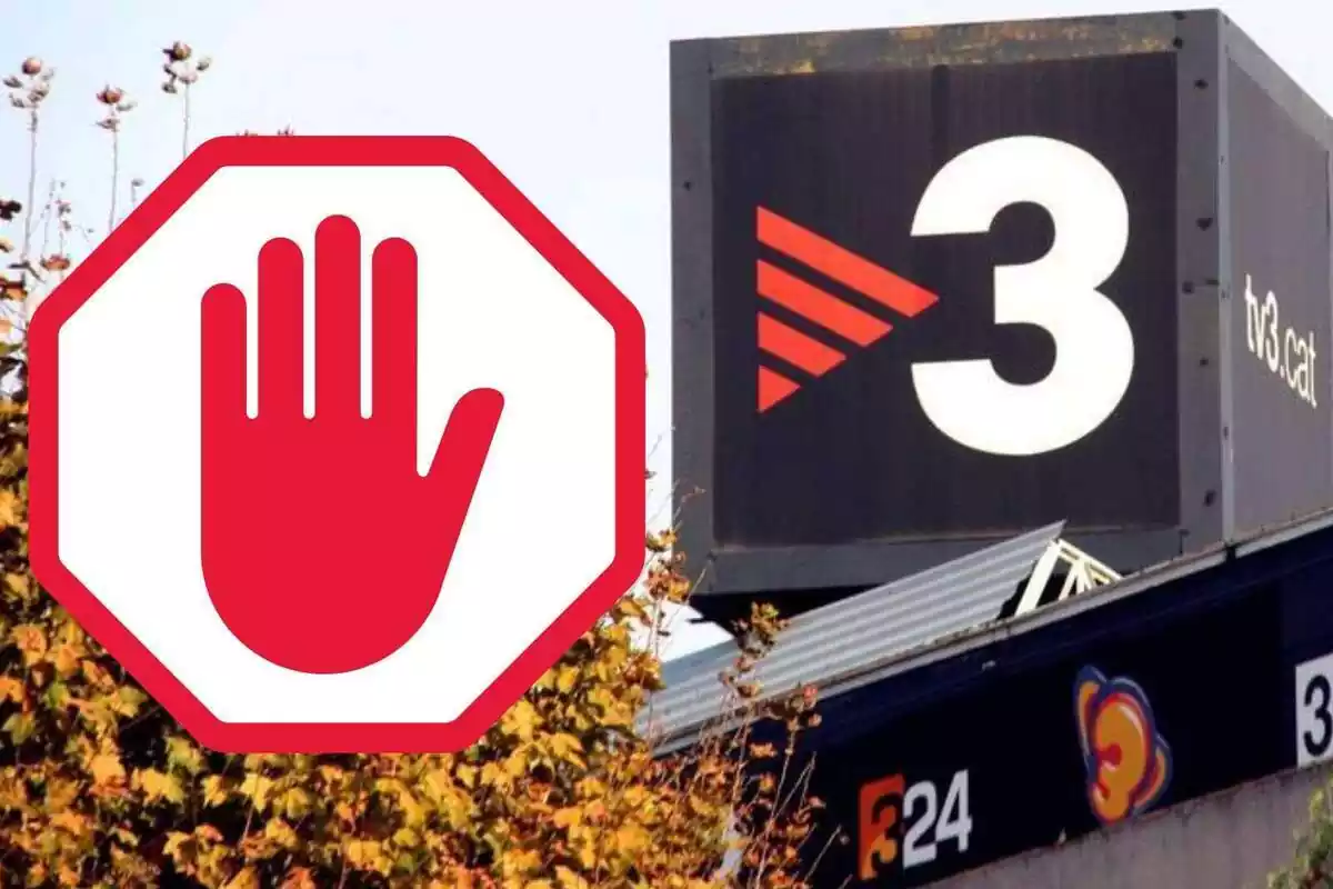 Imagen del rótulo de TV3 en el terrado de los estudios y el logo de la palma de una mano roja que simboliza la censura