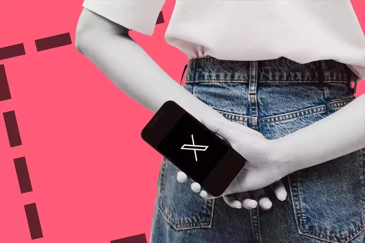 Persona sosteniendo un teléfono móvil con el logo de "X" en la pantalla, con un fondo rosa y líneas negras.