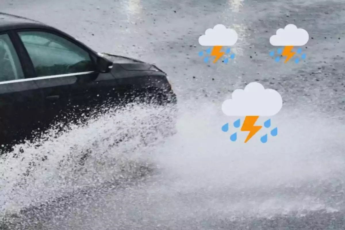 Montaje con un coche atravesando un charco de agua y símbolos de tormenta