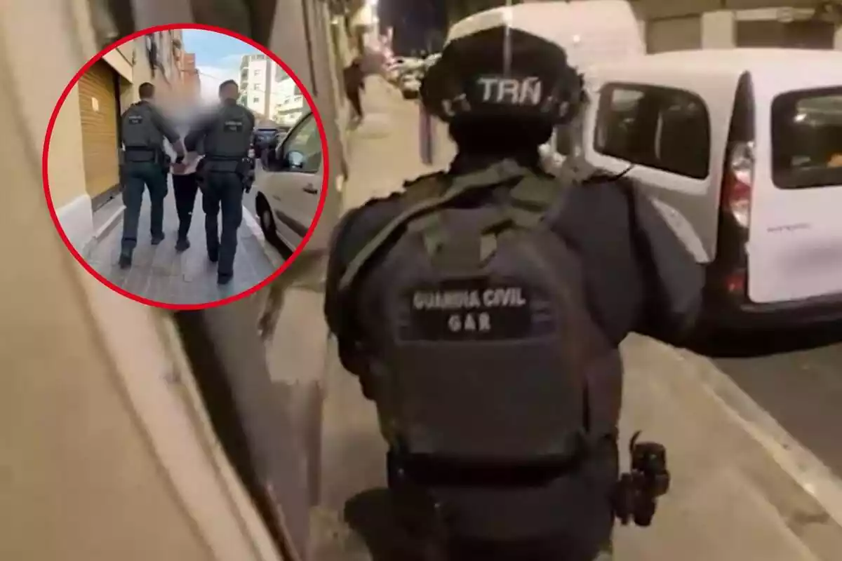 Imagen del momento de la detención de la Guardia Civil en Barcelona