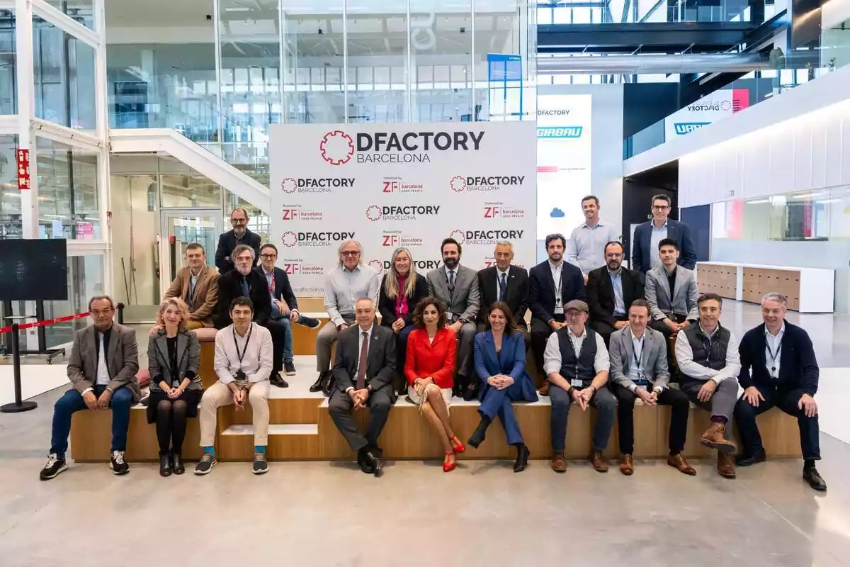 Maria José Montero ha visitado las instalaciones de DFactory Barcelona Maria José Montero ha visitado las instalaciones de DFactory Barcelona