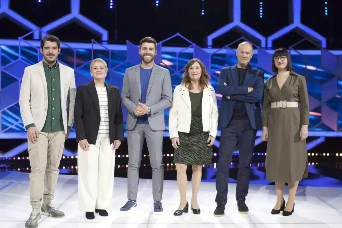 Rodrigo Vázquez en El Cazador con Erudino Alonso, Paz Herrera, Ruth de Andrés, Lilt Manukyan y David Leo Rodrigo Vázquez en El Cazador con Erudino Alonso, Paz Herrera, Ruth de Andrés, Lilt Manukyan y David Leo