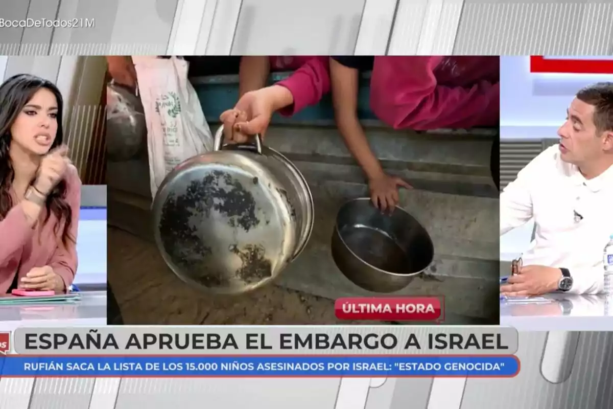 'En boca de todos' discute temas relacionados con un embargo a Israel mientras se muestra una imagen de personas sosteniendo ollas vacías. Al lado, Sarah Santaolalla con pelo castaño, chaqueta rosa y actitud de enfado. En la derecha, Antonio Naranjo con camisa blanca. 'En boca de todos' discute temas relacionados con un embargo a Israel mientras se muestra una imagen de personas sosteniendo ollas vacías. Al lado, Sarah Santaolalla con pelo castaño, chaqueta rosa y actitud de enfado. En la derecha, Antonio Naranjo con camisa blanca.