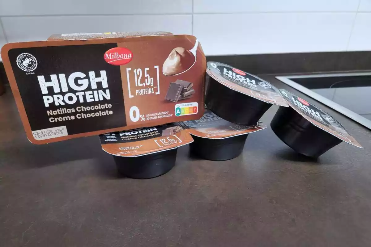 Envases individuales de las natillas de chocolate high protein de Lidl Envases individuales de las natillas de chocolate high protein de Lidl
