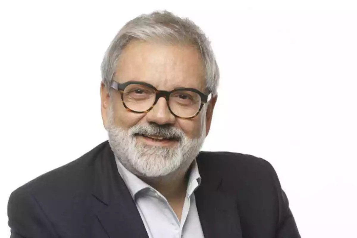 Primer plano del candidato del PSC por Lleida Félix Larrosa Piqué Primer plano del candidato del PSC por Lleida Félix Larrosa Piqué