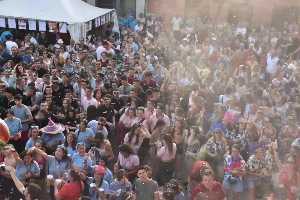Gente en las fiestas de Santa Marina en Cigales