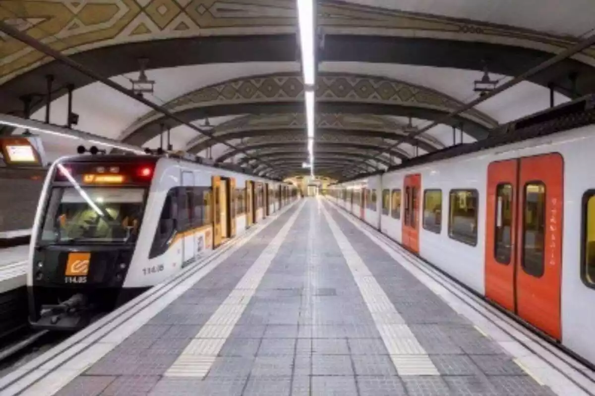 Foto de la estación de Plaça Catalunya de Barcelona.