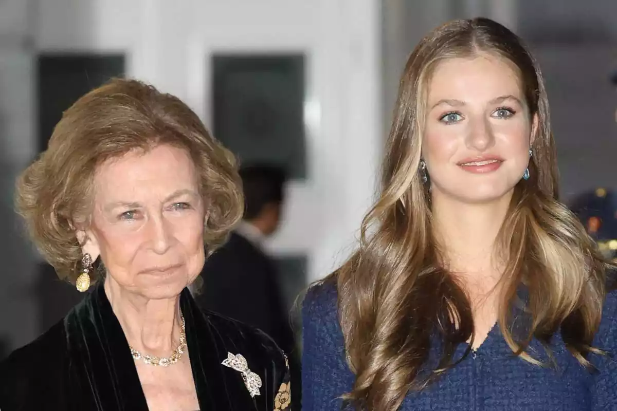 Foto de doña Sofía y la princesa Leonor juntas durante los Premios Princesa de Asturias