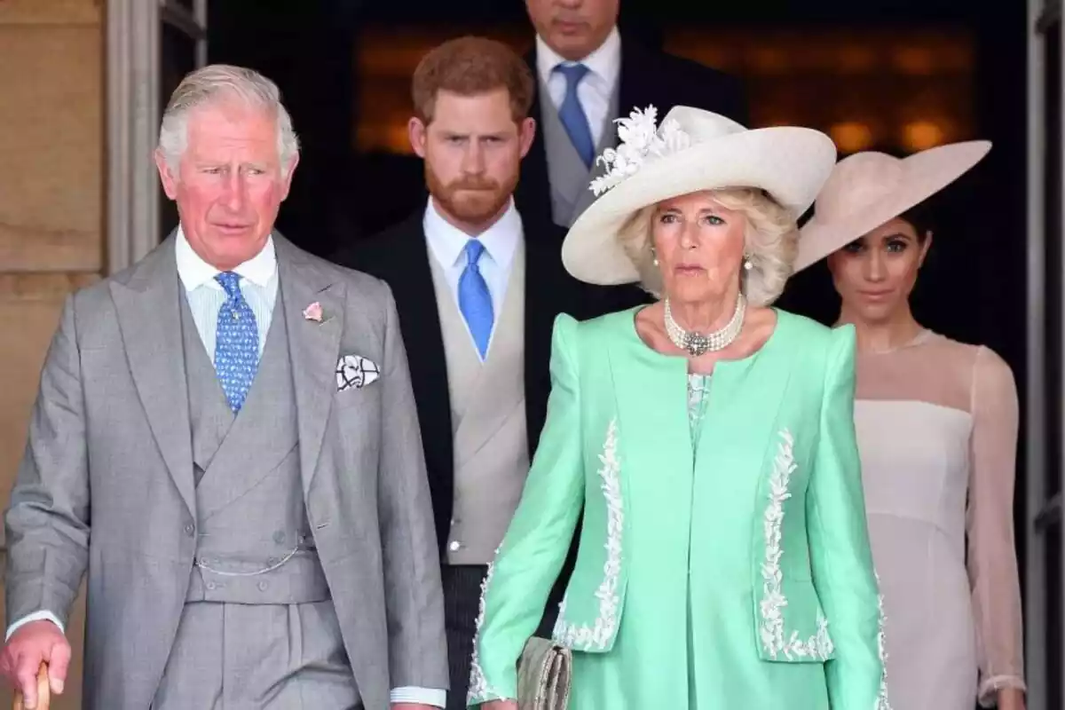 Carlos III no tiene razón: filtran la verdad sobre el matrimonio de Harry y  Meghan