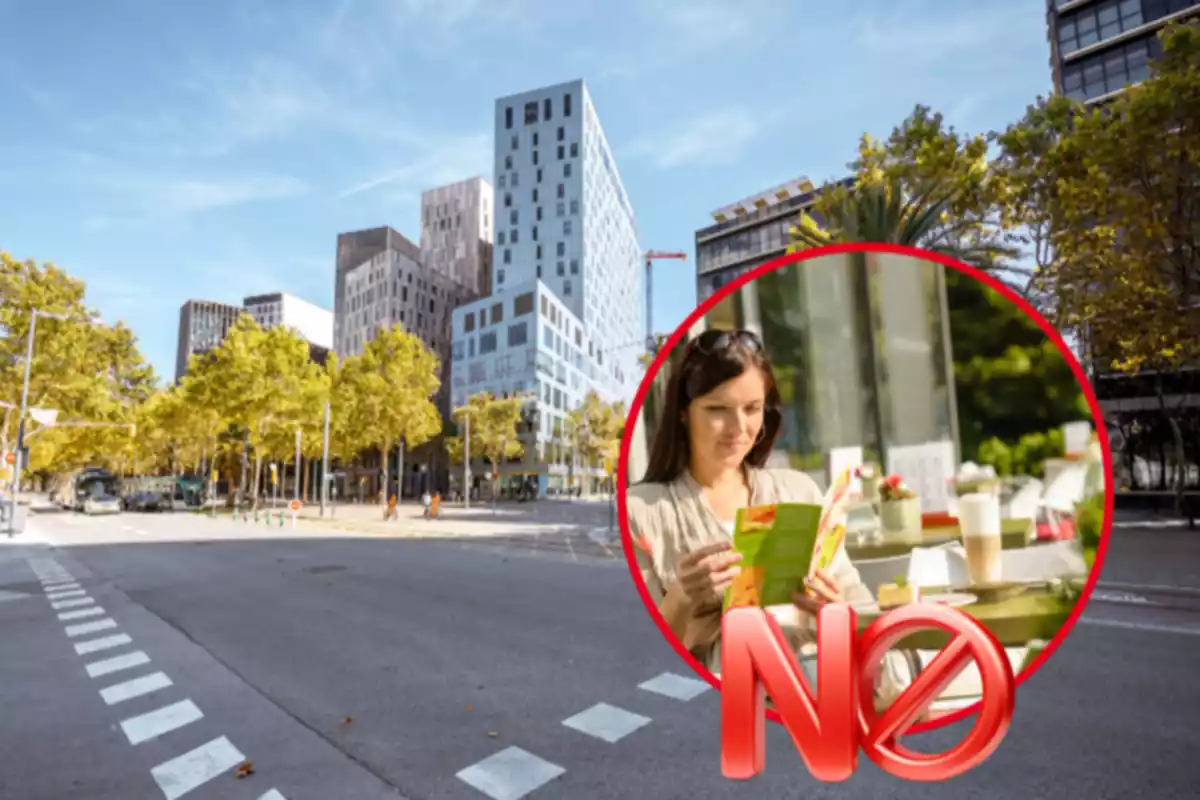 Fotomontaje con un fondo de Barcelona y una imagen enmarcada de una mujer en una cafetería con la señal de prohibido