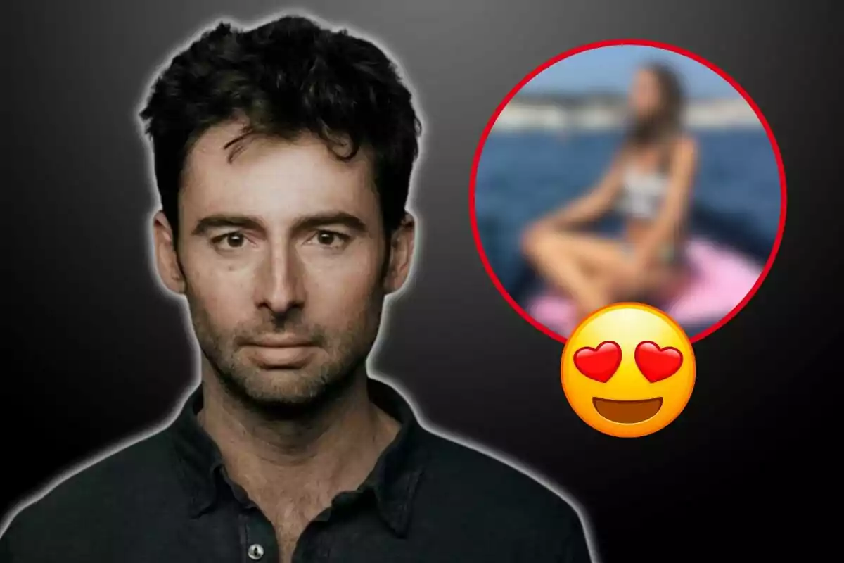 Hombre con expresión seria en primer plano y una imagen borrosa de una mujer en el fondo dentro de un círculo rojo con un emoji de cara con ojos de corazón.