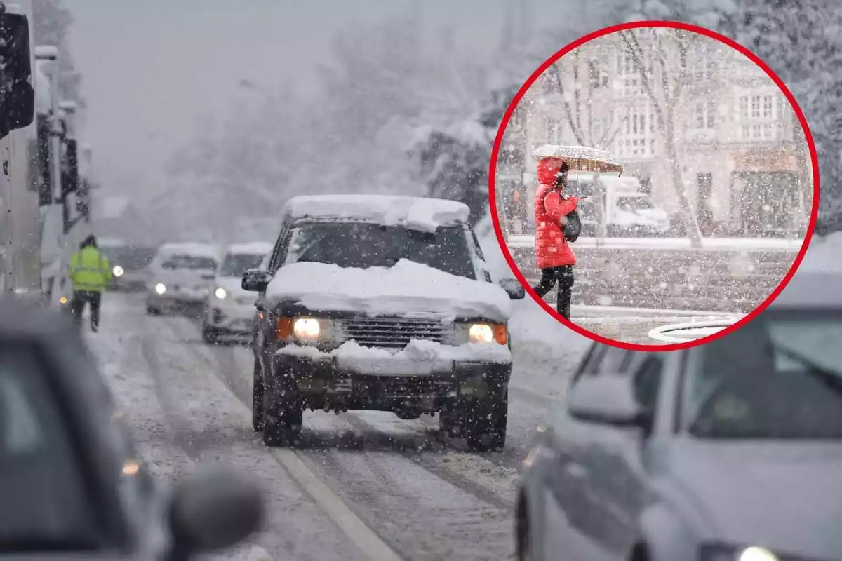 Fotomontaje con una imagen de fondo de varios coches circulando bajo un temporal de nieve y una redonda roja al frente con una persona con un paraguas andando mientras nieva