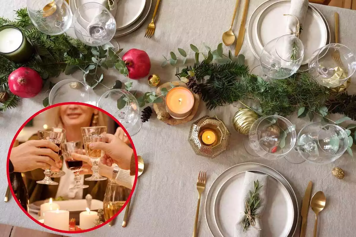 Fotomontaje de la mesa de una cena de Navidad y en una redonda roja, un brindis Fotomontaje de la mesa de una cena de Navidad y en una redonda roja, un brindis