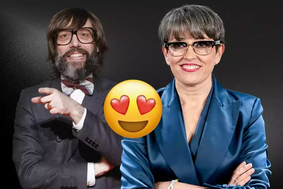 Dos personas sonrientes con un emoji de ojos de corazón en el centro.