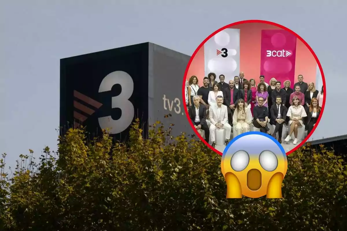 Edificio de TV3 con un círculo rojo que muestra a un grupo de personas posando frente a un fondo con logotipos de TV3 y 3cat, acompañado de un emoji sorprendido.