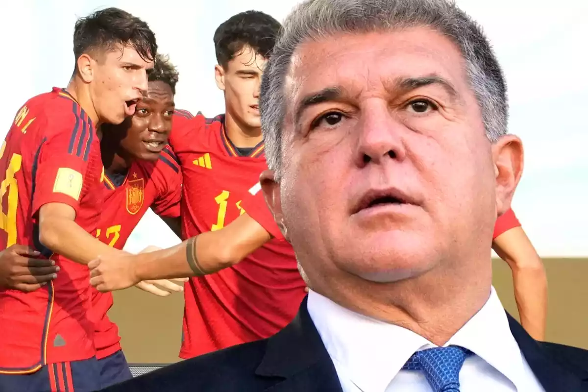 El presidente del Barça, Joan Laporta, en primer plano junto a una foto de la Selección Española sub-17.