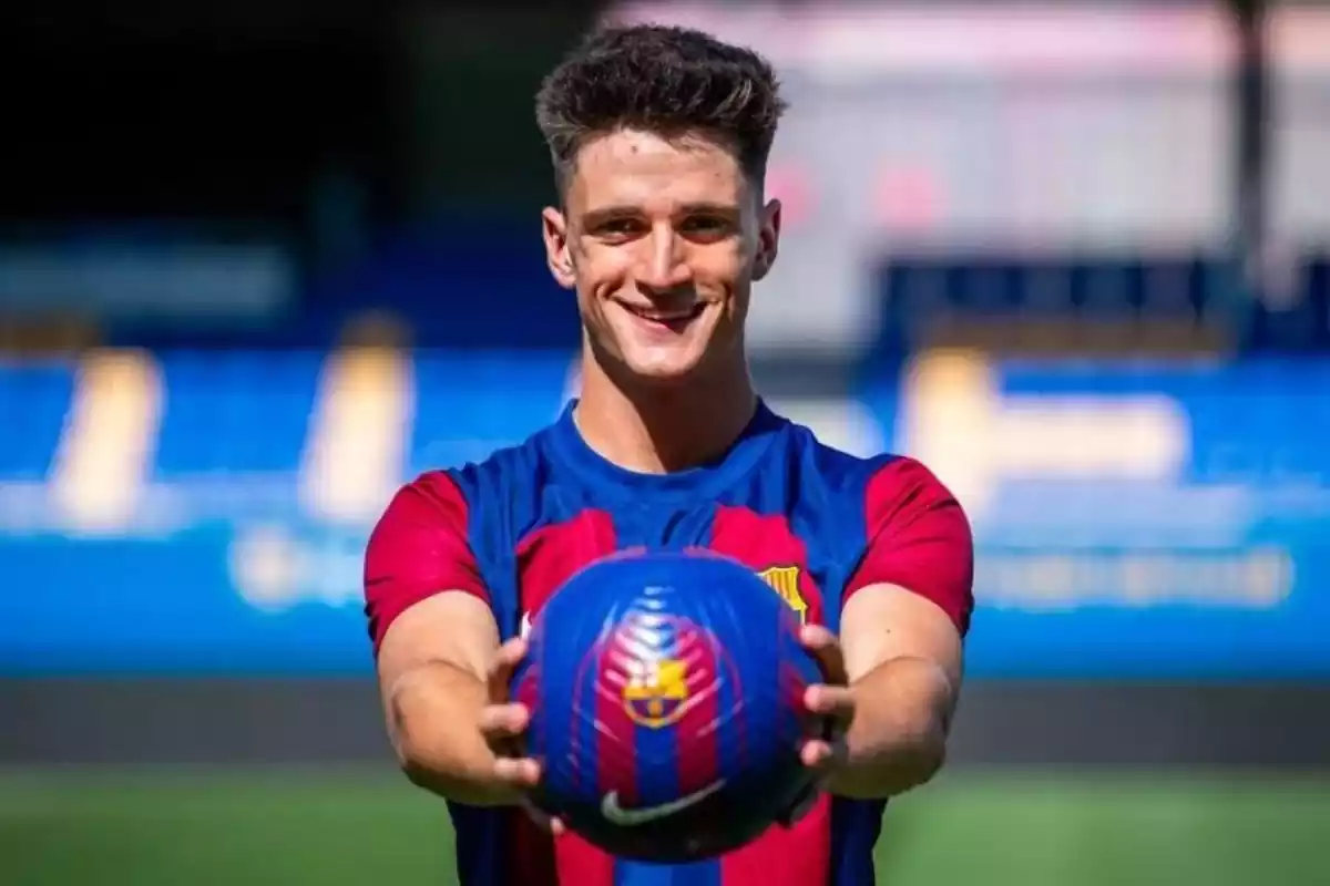 Pau Víctor seguirá en el Barça