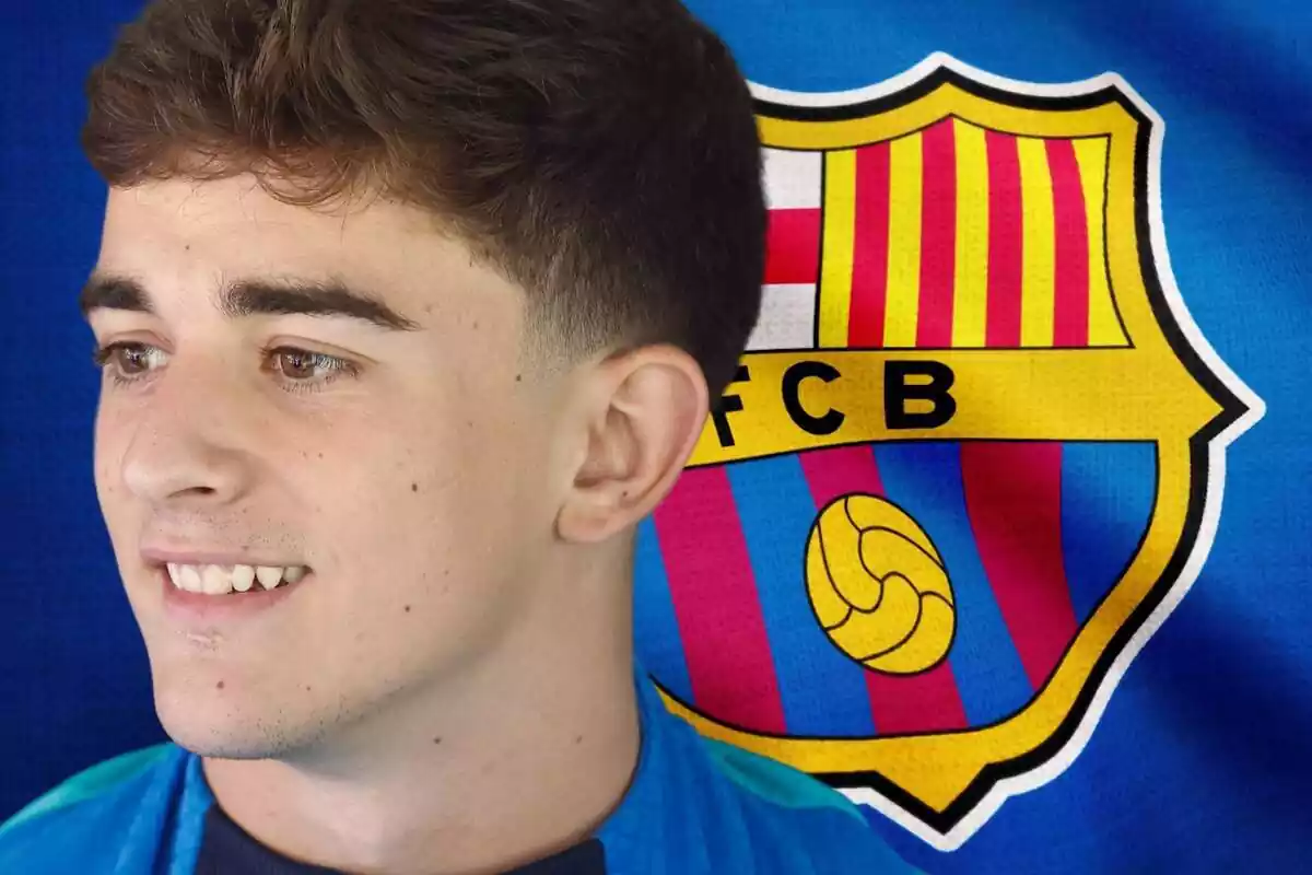 Montaje de Gavi con el escudo del FC Barcelona