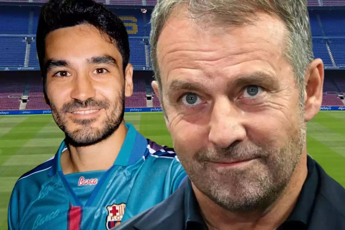 Dos hombres posan en un estadio de fútbol, uno de ellos lleva una camiseta del FC Barcelona.