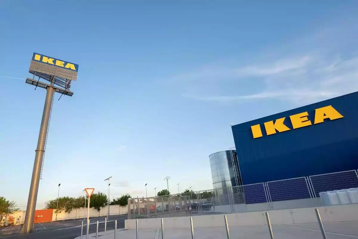 Plano general del parking y entrada de Ikea