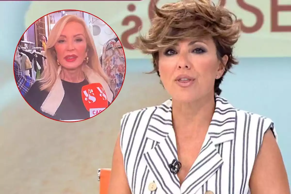 Sonsoles Ónega de televisión con un chaleco de rayas blancas y negras habla en un programa mientras en un recuadro aparece Carmen Lomana rubia con un micrófono rojo en un entorno de ropa.