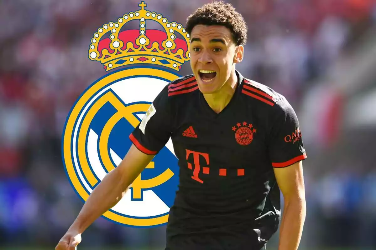 Jamal Musiala con un escudo del Real Madrid al fondo